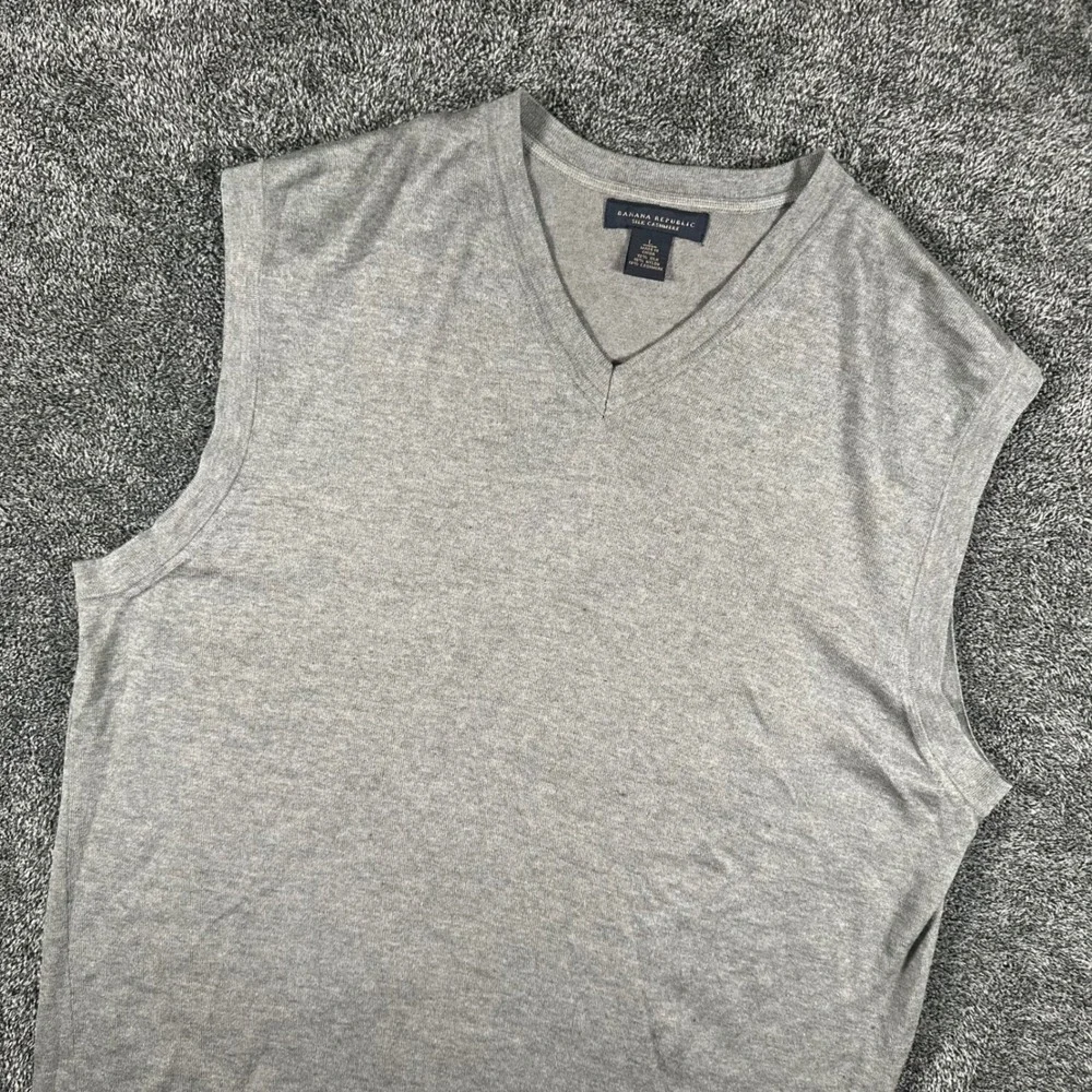 Banana Republic Sweater Vest Mens L Silk Cashmere Gray V-Neck Sleeveless Knit